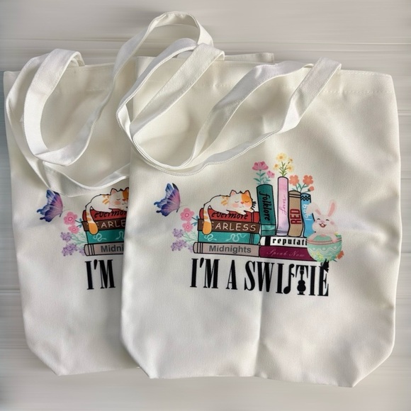 2 New 'I'm a Swiftie' Double Sided Tote Bags - Picture 1 of 7